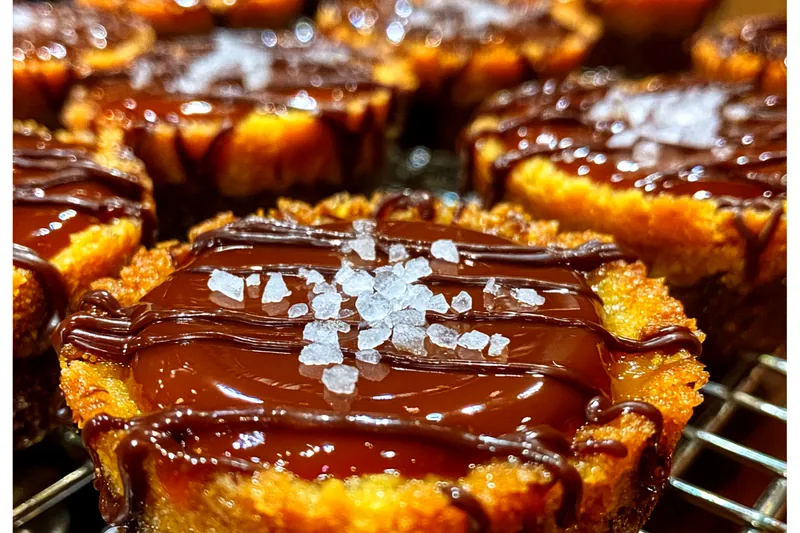 Cooking process for Chocolate Caramel Cookie Cups