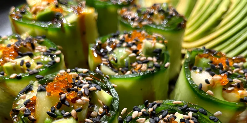 Crunchy Cucumber Chicken Rolls